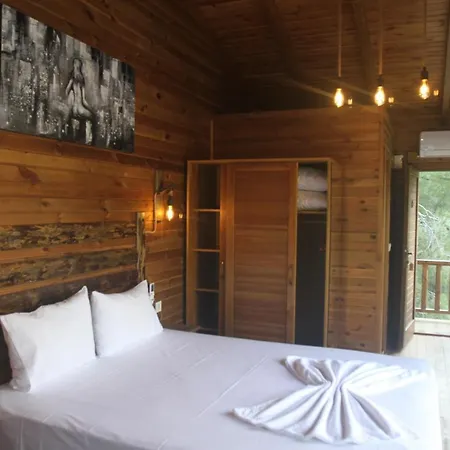 Hotel Ali's *